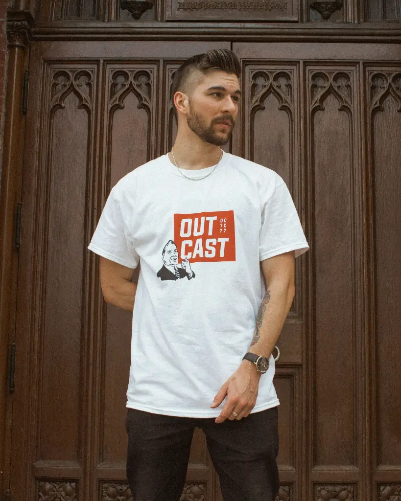 unsplash_dG4Eb_oC5iM_White Tshirt.jpg.jpg.jpg.jpg.jpg.jpg.jpg.webp